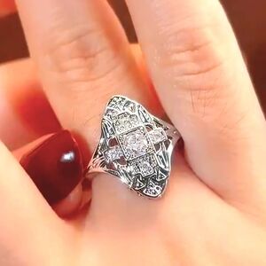 Elegant Art Deco Style Silvertone Fashion Ring